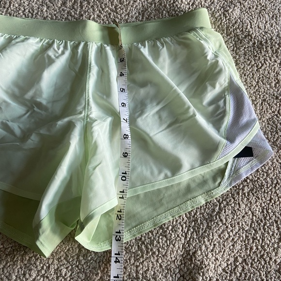 🔸 Under Armour 🔸 neon shorts - Picture 4 of 5